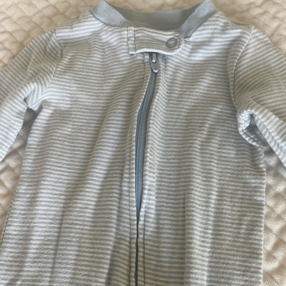 BABY BOY SIZE 6 MONTHS FALL/WINTER FOOTIE PJ BUNDLE - Picture 6 of 9